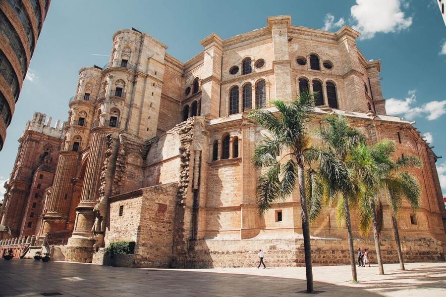 Private walking tour: Cathedral, Alcazaba and Roman Theatre - Stop 2: Alcazaba of Málaga, Mount Gibralfaro, and the word citadel