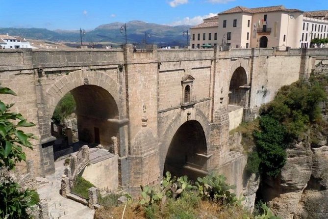 Ronda and Setenil de las Bodegas tour from Malaga - Puente Nuevo and a Real Chance to Roam Ronda