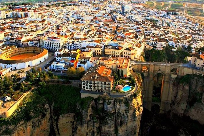 Ronda Historical Walking Tour with Bullring Entrance - Ronda’s New Bridge + Old Town in One Tight 2-Hour Loop