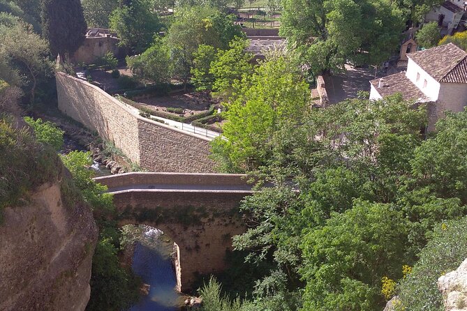 Ronda Self-Guided Audio Tour with Andalucia Travel Expert - The Old Border Walk: A Street-Level Feel for History’s Tension