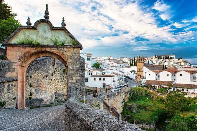 Ronda Self-Guided Audio Tour with Andalucia Travel Expert - Getting Oriented at Alameda del Tajo (And Avoiding Early Confusion)