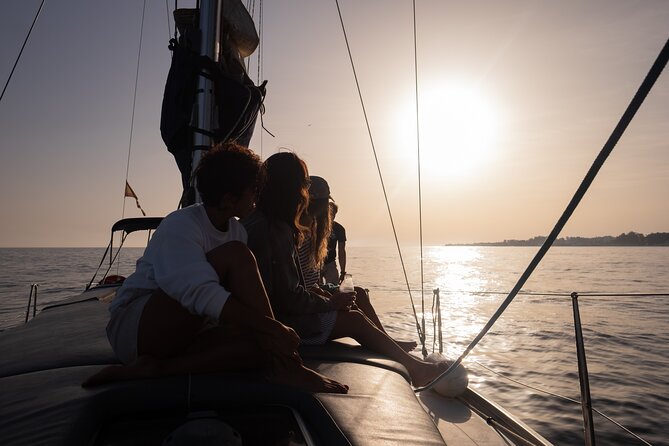 Sailing Adventure: Sailing, Dolphins and Relaxation with Drinks - What the sailing itself is really like on this route