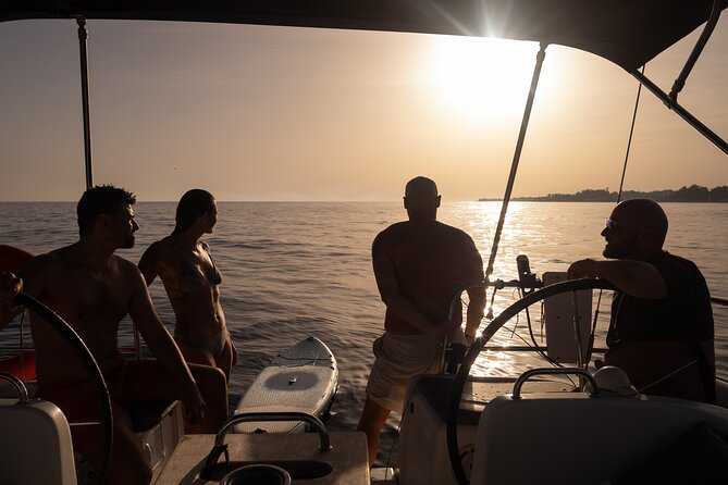 Sailing Adventure: Sailing, Dolphins and Relaxation with Drinks - Safety, comfort, and the smart way to pack for a sail
