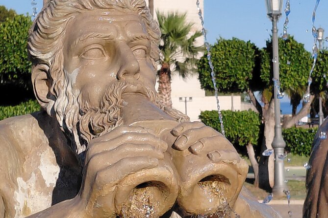Self Guided Scavenger Hunt in Torremolinos - Stop-by-stop feel: promenade views, fishing streets, and playful park details