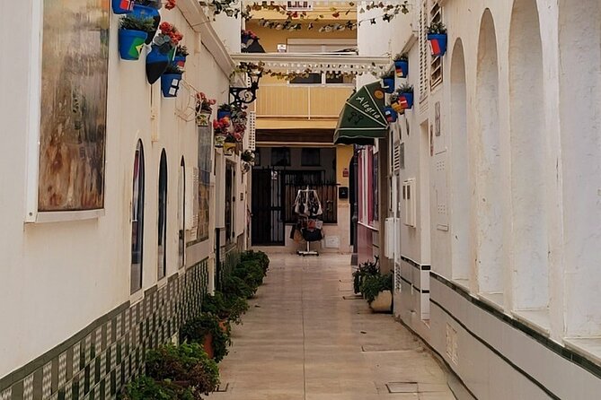 Self Guided Scavenger Hunt in Torremolinos - Who this hunt is best for, and who might want something else