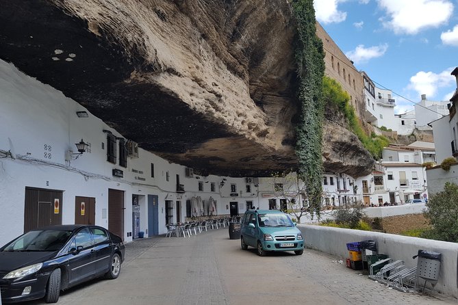 Sensational Setenil by e-bike (full day) - Setenil de las Bodegas: caves, gorges, and tapas in one place