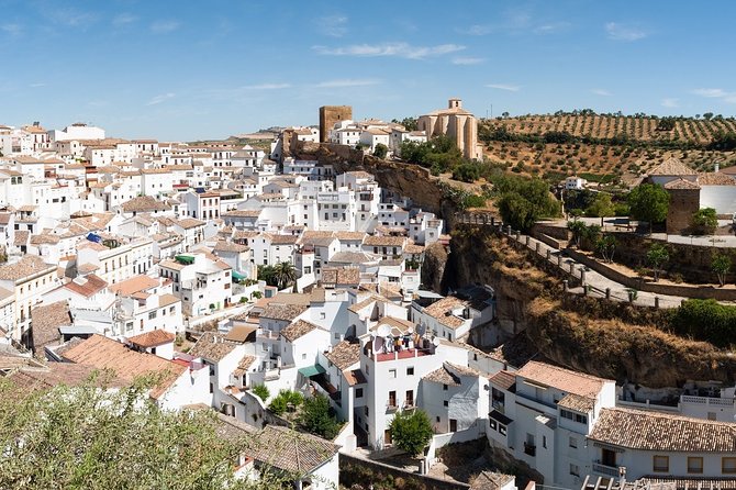 Sensational Setenil by e-bike (full day) - Tapas time: snacks, lunch, and complimentary drinks done right