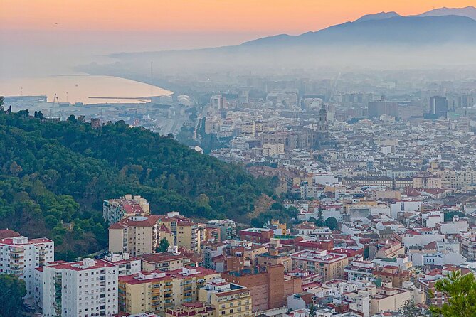 Sightseeing Quest Experience in Malaga - XIX-Century Malaga in Your Pocket: how the quest really feels