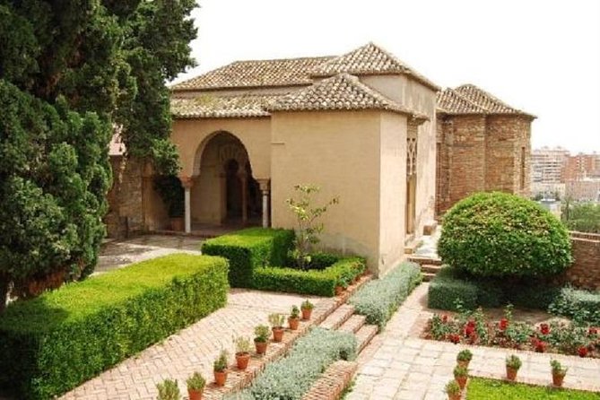 Skip the Line: Private Alcazaba & Gibralfaro with Nasrid Palaces - Alcazaba highlights you’ll actually remember (and what the guide will point out)