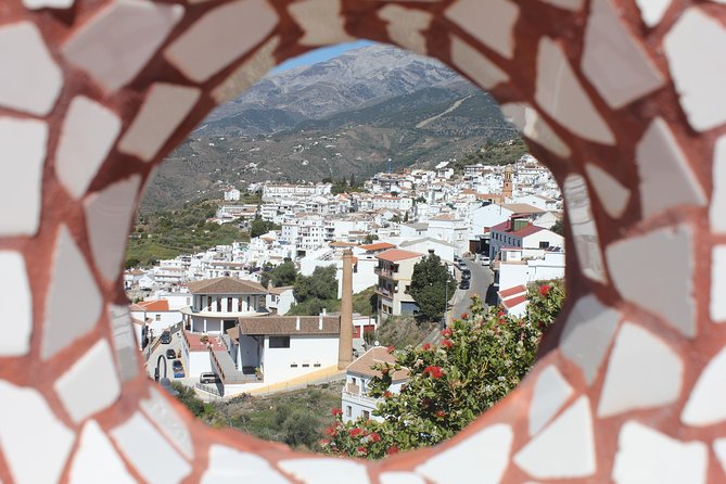 Sun and Wine Route - Small group, wine tasting and tapas included - The drive from Málaga: van comfort plus guide storytelling