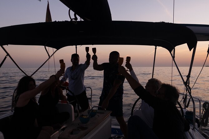 Sunset Sailing along the Marbella coast from Puerto Banus - Getting to the boat: Puerto Banús and Pantalan 4