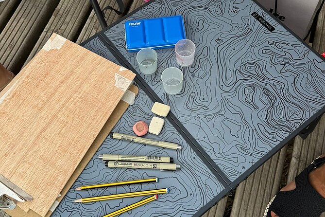 Tour and Drawing in Malaga - Your small-group setup at the Pirámide de Cristal meeting point