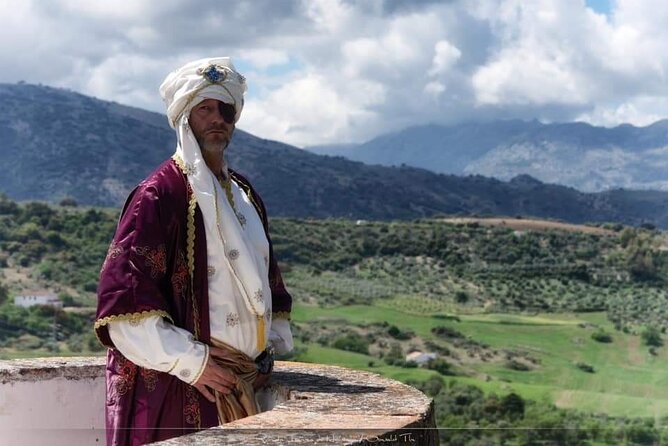 Tour in Ronda with Guided Visit and Setenil de las Bodegas - Santa María la Mayor, Arab Baths, and Mondragón Palace: Optional but Meaningful