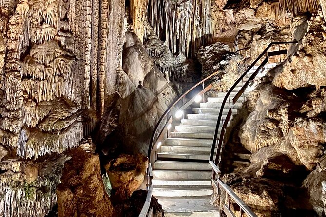 Tour of Nerja and Frigiliana with Caves - Frigiliana: the white-town stroll and sweet wine break