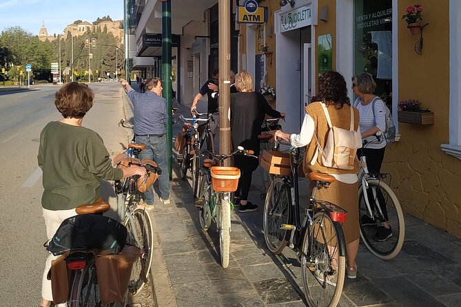Vintage Style Bike Rental in Malaga - Timing matters: opening hours and when to go