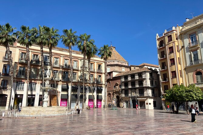 Walk through the old Malaga medina - Why the Small Group (Max 15) Changes the Quality