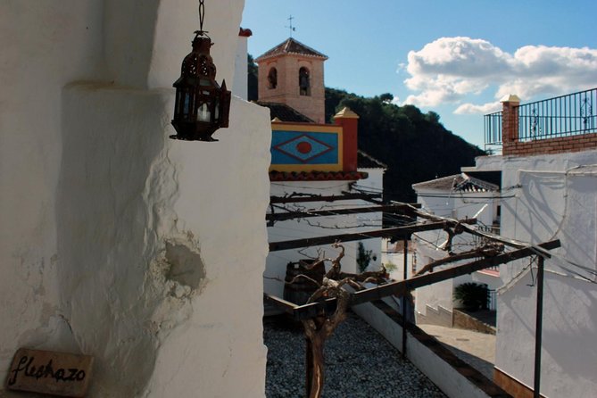 White Villages Tour in the Nerja area: Small-Group Tour and Lunch - Small-group pacing that leaves room for questions