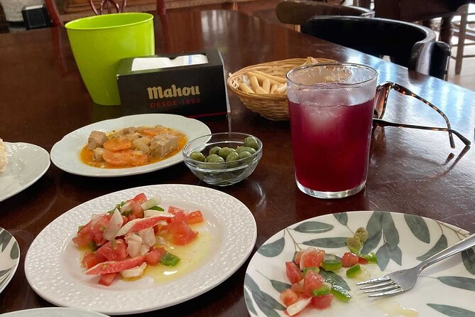 Wine and Tapas walking Tour in Malaga - Meeting in Plaza de la Constitución: Easy to Find, Easy to Start