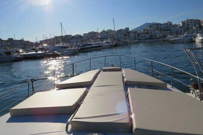 Yacht ride in Puerto Banús - Meeting point at Atalaya Nautic Experience (Puerto José Banús)